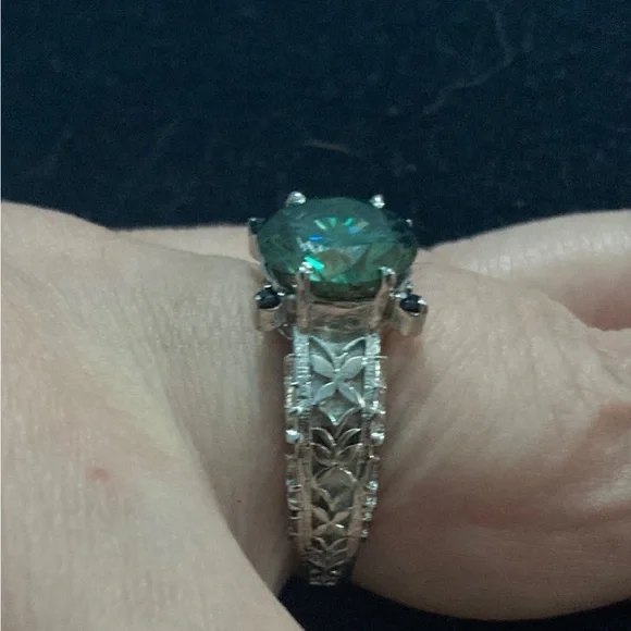 Beautiful 3.16CT Peacock Green Moissanite Diamond Filigree Ring. Size 9.5 M7 - Picture 5 of 6